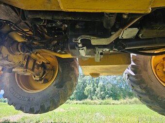 Komatsu  WB97S Závada Pojezdu+1x Bagr na díly v ceně - 6