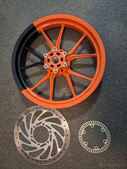 Kompletní přední kolo KTM RC 390 - 6