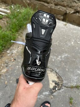 Hokejove Brusle Bauer Supreme Mach - 6
