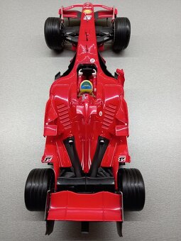 F1 FERRARI F2007 2007 FELIPE MASSA HOTWHEELS 1:18 - 6