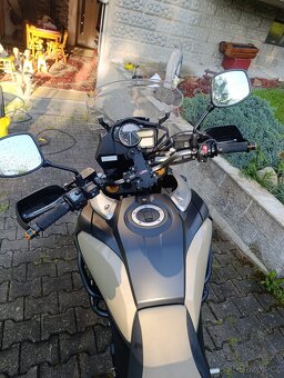 Suzuki V strom 1000 - 6