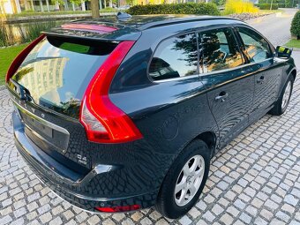 Volvo XC60 2.4 5V 4x4 AUT Bi XENONY VÝHŘEV FACELIFT SERVISKA - 6