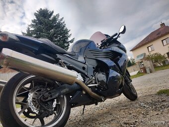 Kawasaki ZZR 1400 - 6