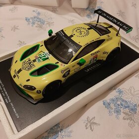 1:18 Aston DBR,Vantage Autoart - 6
