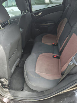 Alfa Romeo Giulietta 1.6 JTD - 6