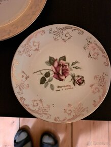 Různé porcelánové talíře - 6