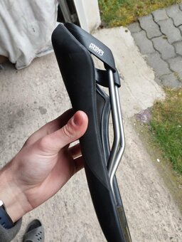 Cyklo přebytky, pláště, sedlo, sedlovky - 6