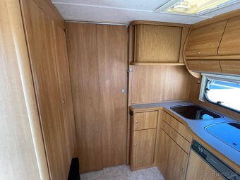 Swift Toscane 490, 4 osoby, EL.POJEZD, bojler, fr.postel - 6