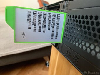 Fujitsu PRIMERGY RX300 S6 - 6