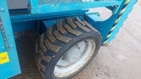 Terenní nůžková pracovní plošina Genie GS-3390RT - 6