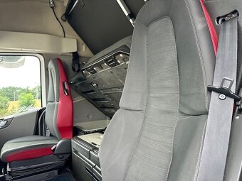 Prodám tahač Volvo Lowdeck FH 460 r.v 4/2016 najeto 733000km - 6