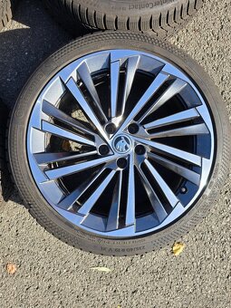 Originální zimní sada kol Škoda Superb VERITATE R19, TPMS - 6
