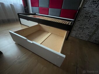 Kvalitní postel ze smrkového masivu - 6