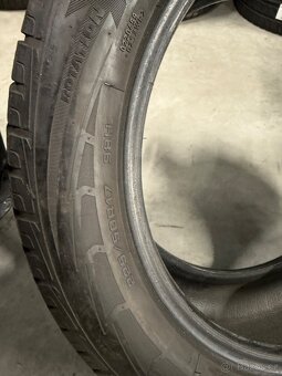 prodám zimní 225/50/17 Goodydear - 6