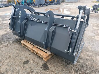 Lopata s přidržovačem pro manipulátor JCB - 6