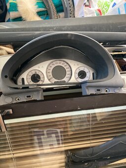 Mercedes benz w211 avangarde - 6