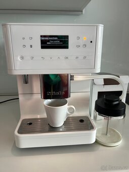 Automaticky kávovar MIELE CM 6160 - 6