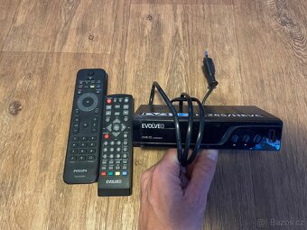 LCD TV 42”, Set top box dvbt2, drzak TV na zed - 6