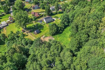 Nabízím ke koupi prostorný pozemek o celkové výměře 2 128 m2 - 6