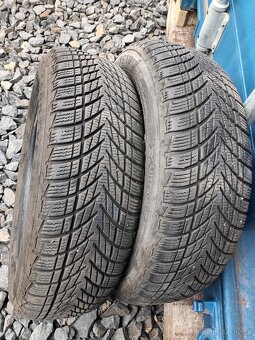Prodám použité zimní pneumatiky 2ks. Goodyear Ultragrip - 6