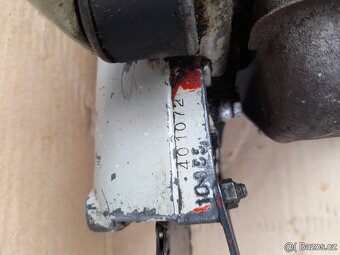 Historická motorová pila Stihl Contra - 6