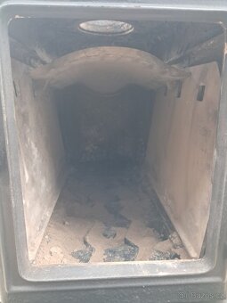 Jotul f602 N  varnou plotnou výkon 4-7 - 6