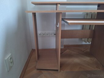 Pracovní počítačový stůl - 6