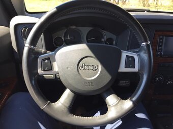 JEEP Commander 5,7l HEMI 2010 - 6