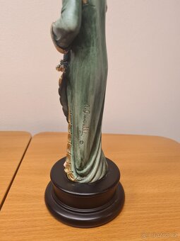 A. Giannelli alabastrová socha Geisha malovaná - 6