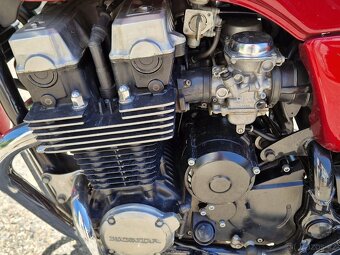 Honda CB 750,RC 42, výkon 54 kw, rok výroby 1997 - 6