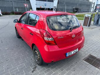 Hyundai i20 1.2i 57 kW + LPG, r. 2011, 121 666 km - 6