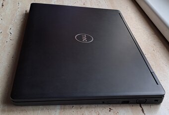 DELL Latitude 5590/ i5 -4 jádra/ 8GB / SSD 256 GB/ WIN 11 - 6