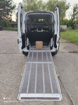 Fiat Doblo 2.0JTD Multijet 135PS plošina převoz osob na vozí - 6
