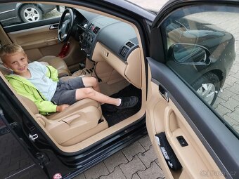 Prodám VW Touran R-Line 2,0 Tdi, 103kw ,rok výroby 2007 - 6