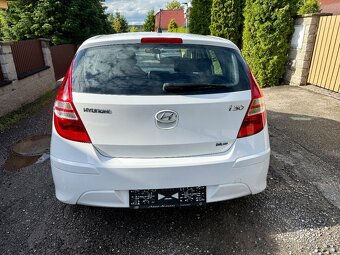Prodám Hyundai i30 1.4i 77kw/105K - 6