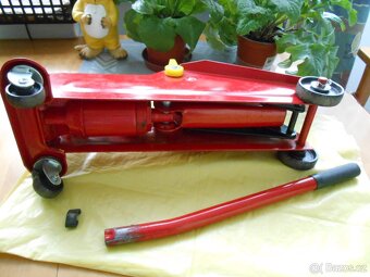 2x zvedák hydraulický 2T min.130mm-max 345mm - zachovalý - 6