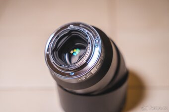 Sony FE 85mm F/1.8 - 6