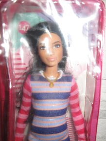 nová Barbie Mattel Bruneta - 6