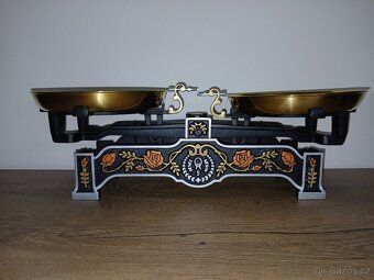 Staré váhy.Květiny 1. - 6