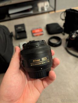 Nikon D3300 + 35mm nikkor, příslušenství - 6