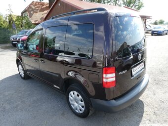 Volkswagen Caddy 1.6 TDi 75kW, 7.míst, serviska - 6