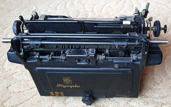 Starožitný psací stroj Olympia - 6