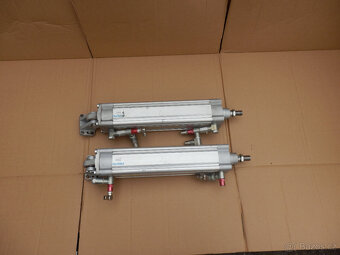 Pneumatický válec dvoučinný. - 6