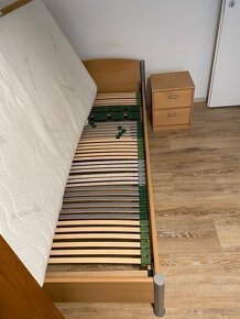 Postel 100x200 s matrací a roštem + stolek - 6