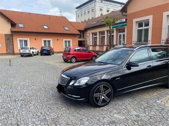 Mercedes-Benz E250 CDI Elegance Combi 2012 Rok pěkný stav - 6