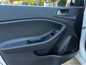 Hyundai i20 2019 1,2 i - koupeno nové v CR, servisní knížka - 6