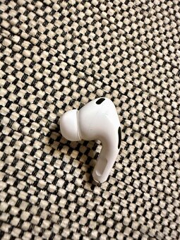 AirPods Pro - 6