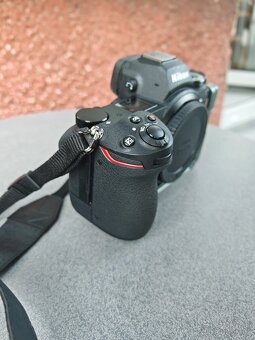 Prodej Nikon Z7 II + baterie + L destička + SD karta - 6