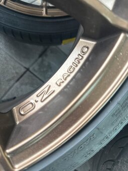 OZ Ultraleggera HLT 18" 5x112 ET35 / Hankook 215/35r18 - 6