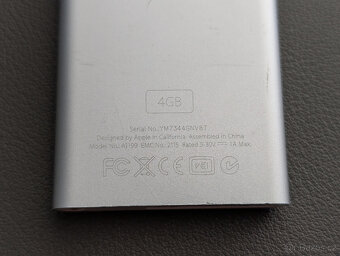 Apple iPod 2nd gen - 6